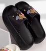 Chinelo de Sola Grossa Transfronteiriço de Comércio Exterior para Mulheres no Verão Chinelos Antiderrapantes para Uso Interno e Doméstico Que Podem Ser Usados ao Ar Livre Atacado Feminino