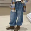 Conjunto de tres piezas para niñas mayores: camisa a cuadros 2026 otoño, camiseta de manga larga y jeans