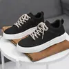 Zapatos para Hombre 2024 Verano Nuevo Estilo Transpirables Suela Gruesa de Lona Diseño de Nicho Versátiles Estudiante Casual Tenis Tendencia