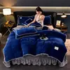 Conjunto de quatro peças de cor sólida em veludo de leite espesso de outono e inverno 4-4,8 kg, conjunto de três peças em flanela e veludo coral para comércio exterior transfronteiriço