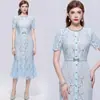 Compra al por mayor de comercio exterior de vestido de noche ajustado que realza la figura con abundantes adornos de pedrería, cuello redondo, vestido midi de encaje estilo sirena para verano