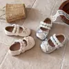 Zapatos Mary Jane de Cuero con Lazo para Niñas 2026 Primavera y Otoño Nuevo Modernos Versátiles Calados de Punta Cerrada Zapatos de Princesa para Niños