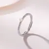 Anillo Fino de Plata de Ley S925 con Perla Única y Diamantes Finos Yuebao Jewelry, Simple y Elegante, Banda Fina Exquisita de Nicho, Anillo de Plata Versátil
