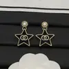 Novo Colar Estilo Chanel de Resina Preta Estrela com Diamantes e Borda Dupla C Dourado Claro Versátil Fabricante de Colares