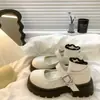 Zapatos Pequeños de Cuero Mary Jane de Suela Gruesa y Tacón Grueso para Mujer 2025 Invierno Nuevo Estilo Británico Versátiles Mocasines con Hebilla de Mariposa Venta al por Mayor