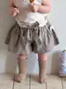 Conjunto de Três Peças de Roupa Infantil Estilo Coreano para o Verão: Colete Listrado para Bebê, Camiseta com Laço, Roupa Super Fofa com Proteção Solar, Macacão de 1 Peça para Meninas