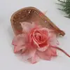 2025 Seis Hojas Cabeza de Flor Grande Sombrero de Flor Ropa de Flor Amazon Moda Europea y Americana Tela Brillante Pluma Flor Artificial 910