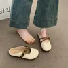 Mules femininas de verão para usar sem calçar ao ar livre 2026 novo estilo sandálias de dedo planas chinelos de exterior estilo francês