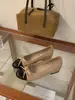 Novos Sapatos Mary Jane 2026 para Mulheres com Laço, Bico Redondo, Design Patchwork, Aumento Interno de Altura, Sapatilhas