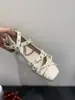 Sapatilhas Vento da Noite 2026 Primavera Retrô Francês Elegantes com Tachas Bico Quadrado Boca Rasa Sapatos Mary Jane Baixos