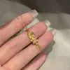 Popular no Xiaohongshu: Colar de Moeda de Cobre Dourada para Mulheres, Pingente de Franja Vintage, Corrente Simples e Versátil para Clavícula em Formato de Coração, Atacado
