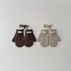 Guantes Coreanos para Niños Qiunan, Nuevo Estilo Otoño e Invierno, Color Sólido, Sencillos, Cálidos, de Dedo Completo, con Cuerda para Colgar en el Cuello para Bebés