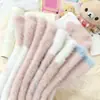 Calcetines Grues de Felpa Cálidos para el Hogar con Dibujos Animados Lindos de Conejito y Piel de Visón para Otoño e Invierno para Mujer