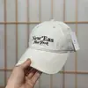Gorra de béisbol vintage nueva, moderna tanto para hombres como para mujeres, estilo coreano, casual y versátil, gorra de ala ancha con copa suave que hace que la cara se vea más pequeña, sombrero para protección solar