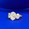 Anillo de Compromiso de Boda de Plata S925 Nuevo Europeo y Americano Ovalado 8*11 Diamante de Cuatro Garras Tres Diamantes Joyería Exquisita