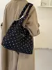 Bolsa Transfronteiriça de Veludo com Bolinhas de Uma Alça Feminina Grande Capacidade Bolsa Tote para o Dia a Dia Bolsa Simples Versátil Leve Bolsa de Ombro Feminina