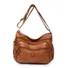Nova mochila de ombro único, bolsa feminina PU transfronteiriça, bolsa para mãe de meia-idade, bolsa quadrada pequena simples e estilosa, bolsa transversal de tecido lavado