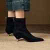 Botas Delgadas de Punta Casuales y Versátiles 2025 Otoño e Invierno Nuevas Botines Cortos de Tacón Gato Exportación Tallas Grandes y Pequeñas Botas de Moda de Terciopelo Elástico
