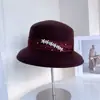 Sombrero de Lana Australiana con Cinta de Pedrería de Lujo Ligero para Mujer en Invierno, Elegante y Versátil, Sombrero de Pescador para Proteger del Frío y Mantener Caliente, Sombrero de Fieltro