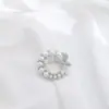 Broche Borboleta de Pérola de Alta Qualidade Feminino Exquisito Pequeno Broche Corsage Fragrância Acessórios Elegante Terno Casaco Fivela Anti-Exposição