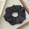 Elástico de Cabelo Versátil Estilo Francês de Seda Gelada Ultra Macio com Alto Valor Estético e Acabamento Brilhante, Scrunchie para Mulheres com Elegância Despojada, Corda para Coque Baixo