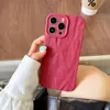 Capa Plissada Amassada para Celular Apple 17 Pro Max, Material Anti-Queda, Capa Protetora para iPhone 16/Sensação de Pele, Feita Sob Medida