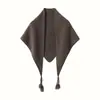Xale triangular de cashmere com franjas feito à mão para mulheres, novo estilo outono/inverno, multifuncional, quente e fornece proteção para o pescoço. Novo estilo outono/inverno