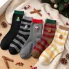 Calcetines de longitud media con temática navideña, con estampados de dibujos animados de Santa Claus, muñeco de nieve y renos.. Calcetines de vacaciones de otoño e invierno para mujer, disponibles en stock para venta al por mayor
