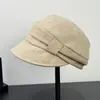 Sombrero tipo cubeta plisado de cúpula retro japonés para mujer 2026 Otoño/Invierno temperamento simple gorra de repartidor nicho cálido sombrero ecuestre moderno