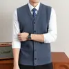 Fornecimento de Fábrica Outono Inverno Colete de Malha Sem Mangas Cardigã com Bolsos Xale Colete Versátil Tamanho Plus para Meia-Idade e Idosos