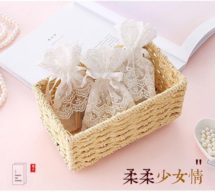 03-白色花朵花边袋_01.jpg