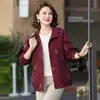 Jaqueta de outono para mãe de meia-idade, novo estilo fashion, sobretudo para primavera e outono para mulheres de meia-idade e idosas, blusa fina estilosa de tamanho grande