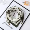 Cachecol Gola Aquecedora Novo Estiloso Versátil Outono e Inverno, Cachecol da Moda, Cachecol de Seda, Estilo Coreano Pequena Bola Dourada Fivela Magnética Cachecol