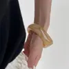 Nova Pulseira de Resina Feminina Acrílico Nicho Versão Larga Japonês e Coreano Vintage Minimalista Moda Estilo Frio Pulseira de Âmbar
