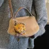 Outono e Inverno Mais Vendido Bolsa Peluda Fofa Feminina 2026 Nova Moda Versátil Bolsa Transversal Bolsa Peluda Pequena Bolsa de Mão Tote