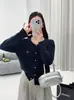 Cárdigan de punto de terciopelo de manga larga Andi para mujer, nuevo estilo otoño e invierno 2026, holgado y adelgazante, top elegante estilo coreano de principios de otoño
