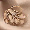 Broche Borboleta Vintage para Mulheres, Alfinete de Nicho de Alto Padrão, Elegante e Estiloso, para Prender Roupas e Ternos, Joias de Pérola Atacado