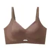 Lingerie sem costura e invisível para mulheres com seios pequenos, apresentando design push-up, estilo versátil, cor tipo base, efeito de elevação e modelagem, suporte lateral e tecido respirável.