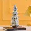 Nueva torre de cedro flocado, adornos navideños de escritorio, decoraciones navideñas, diseño de escena mini