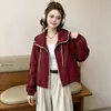 Jaqueta Feminina Curta com Capuz e Costura Visível, Estilo Coreano Solta com Cordão, Jaqueta Fashion com Zíper para Mulheres Baixas, Nova Coleção Outono 2026