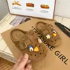 Zapatos Birkenstock de Dibujos Animados de Verano 2026 para Niños y Niñas, Suela Suave, Antideslizantes, Calados, Transpirables, Medias Chanclas Cerradas para Exteriores para Niños Mayores