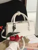 Bolso de Mano de Diseño de Nicho Súper Popular para Mujer, Nuevo Estilo Verano 2026, Bolso Tote Cuadrado Pequeño de Hombro de Alta Gama para Viajes Diarios