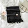 Cachecol liso feminino de inverno novo cachecol de cashmere europeu e americano transfronteiriço cachecol quente multicolorido xale longo atacado