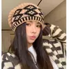 Gorro de lana grueso estilo Fair Isle holgado para mujer, cálido para invierno, para circunferencia de cabeza grande, con protección para las orejas, gorro de punto adelgazante