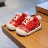 Zapatos de Bebé Zapatos para Primeros Pasos Suela Suave Año Nuevo Antideslizantes Rojos Niñas Tenis para Niños Lindos Bebé de un Año Forro de Felpa
