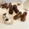 Botas de Piel para Niñas 2026 Invierno Nuevas Botas de Nieve Cálidas para Niños Botas de Algodón para Bebé Lindas Botas Cortas con Forro Polar para Niñas