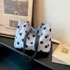 Bolsa de Ombro Transversal Casual Simples de Bolinhas Tendência Estilosa Leve Estilo Coreano Moda Verão 2026 Nicho