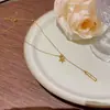 Joyería Transfronteriza Europea y Americana Moda y Exquisito Colgante Nicho Cadena Clavicular No Descolorante Oro de 18K Acero Titanio Accesorios de Collar para Mujer