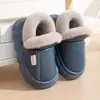 Nuevas pantuflas de algodón para otoño e invierno para niños y niñas, de suela gruesa, antideslizantes, cálidas, forradas de felpa para uso en interiores.