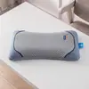 Almofada de Doudou para Memória e Soneca Travesseiro Respirável para Dormir no Escritório Durante o Almoço Travesseiro Portátil para Dormir para Alunos da Sala de Aula e Ensino Fundamental